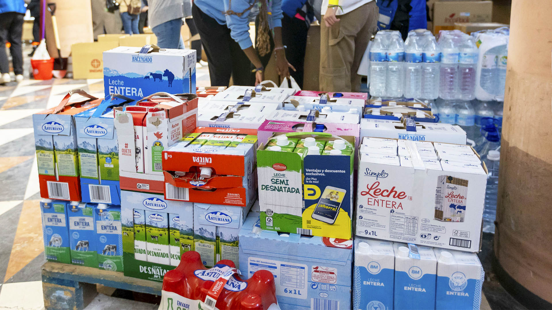 APYMESPA solicita la colaboración de sus socios con la Comunidad Valenciana · Foto: EFE/Raquel Manzanares