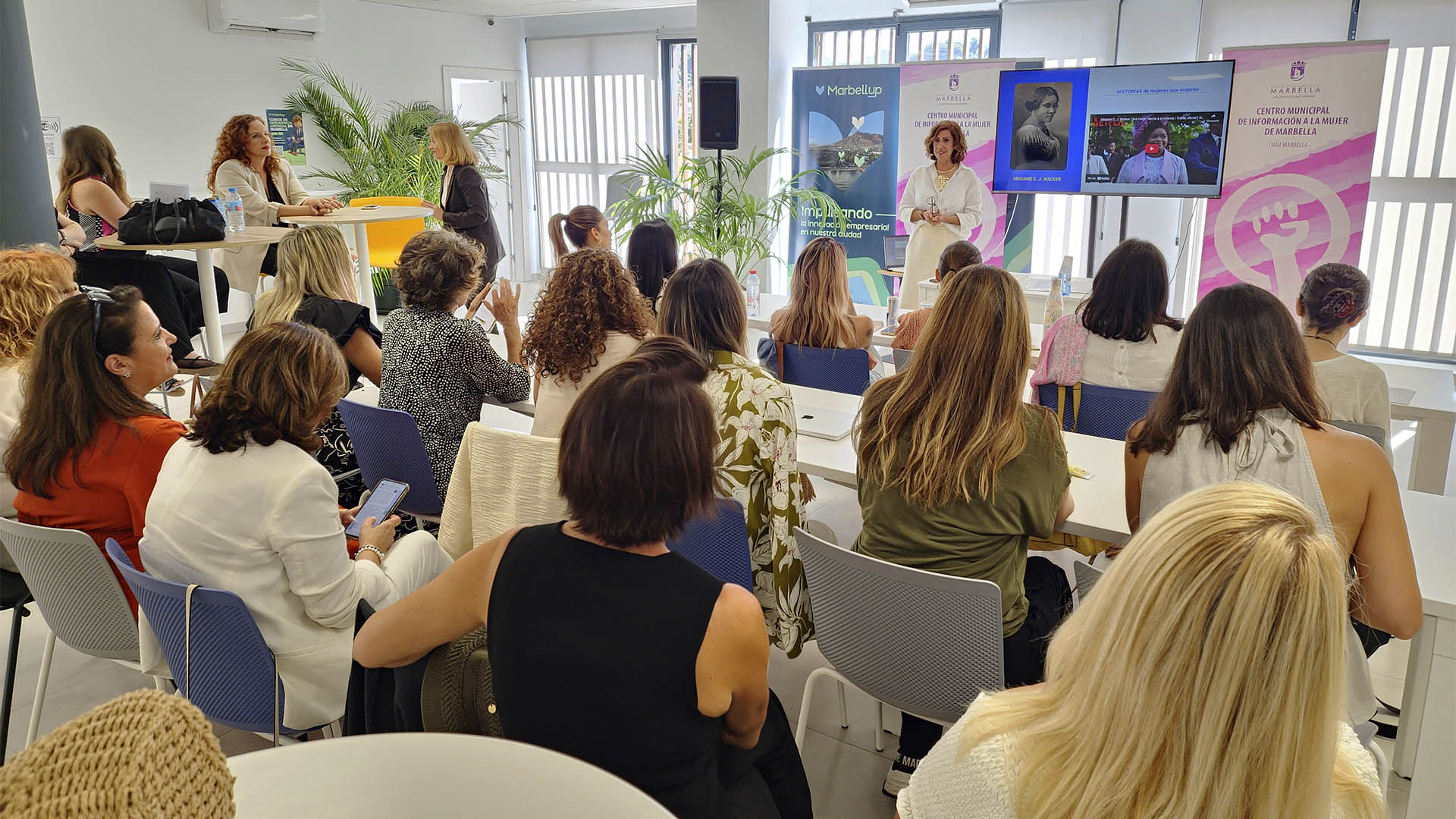 Acompañamos una nueva hornada de mujeres emprendedoras formadas en nuestro municipio
