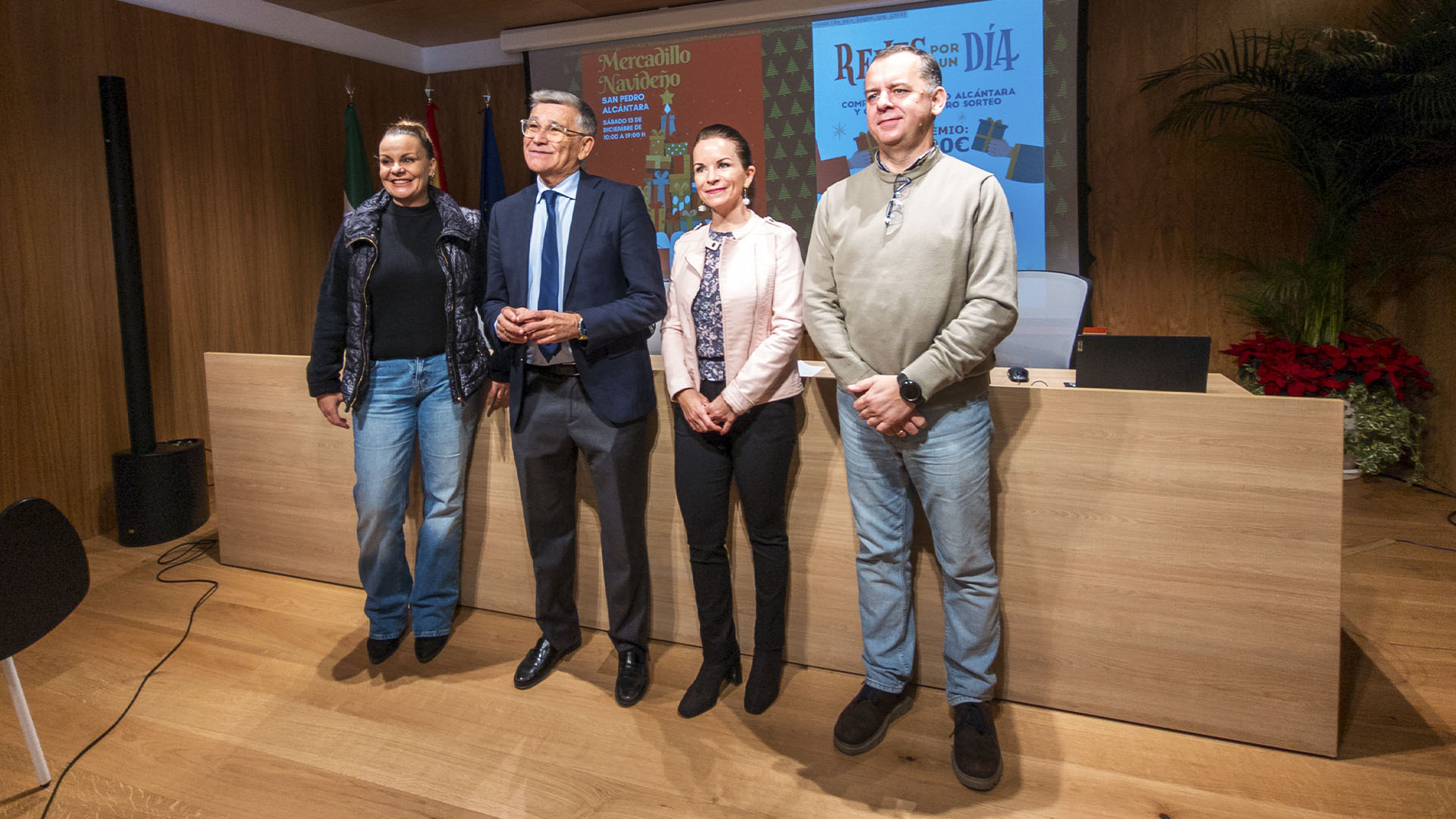 Mercadillo Navideño y la campaña ‘Reyes por un Día’ para dinamizar el comercio Mercadillo Navideño y la campaña ‘Reyes por un Día’ para dinamizar el comercio
