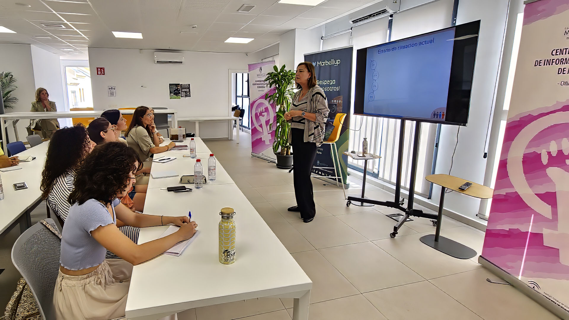 Asistimos a la Jornada de Clausura del III Entrenamiento de Emprendedoras Asistimos a la Jornada de Clausura del III Entrenamiento de Emprendedoras