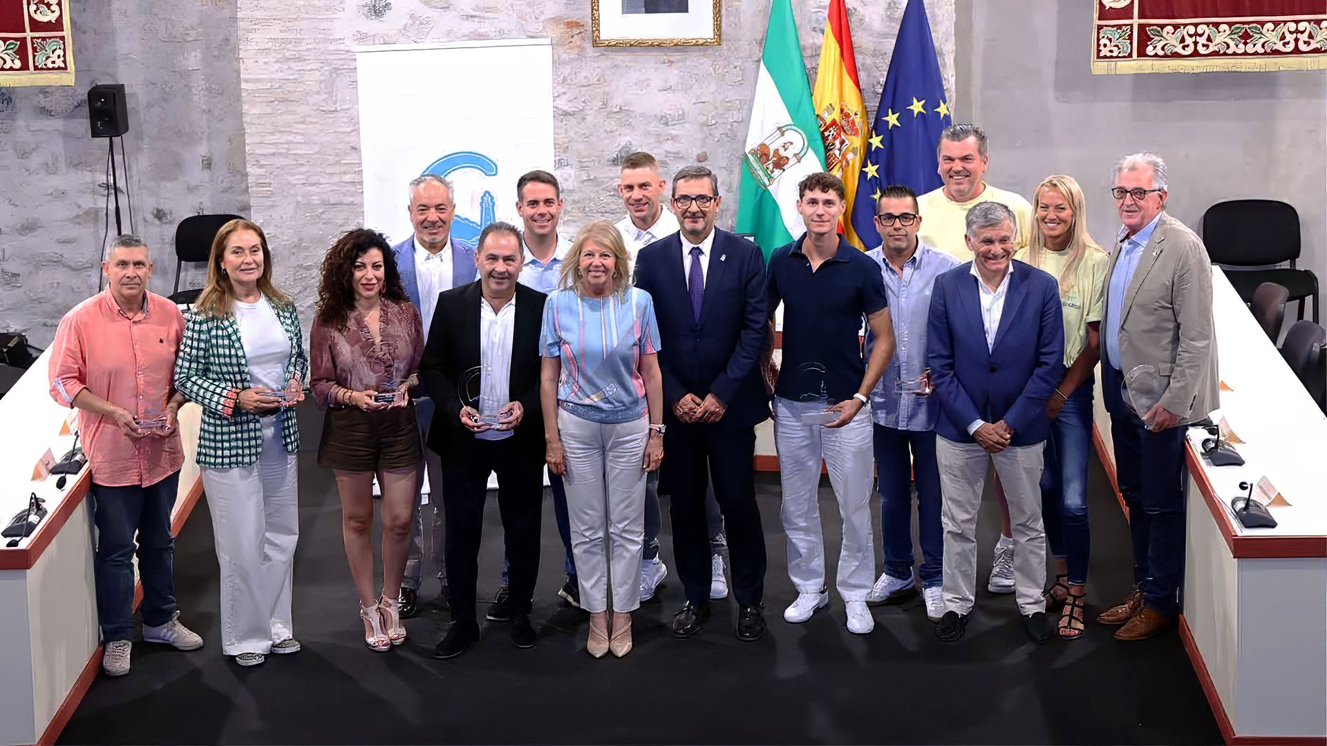 Entre otros establecimientos, reconocimiento municipal a nuestros socios Tanino y Garden Center Linda Vista Entre otros establecimientos, reconocimiento municipal a nuestros socios Tanino y Garden Center Linda Vista